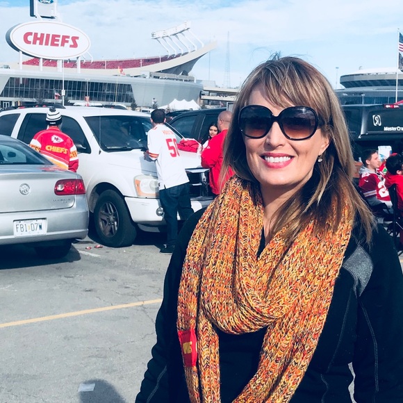 Meet your Posher, Carin - Picture 7 of 7